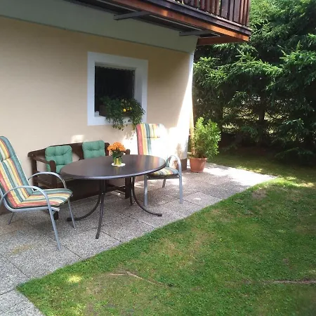 Sandra Obkircher شقة *