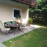 Sandra Obkircher شقة *